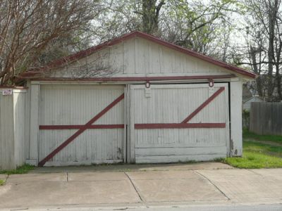 1900 Fairmount garage 2008
