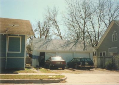 1900 Henderson garage 1995
