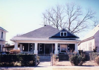 1904 College 1995
