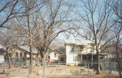 1907 Adams garageapt 1995
