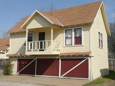 1921 Adams garageapt 2008
