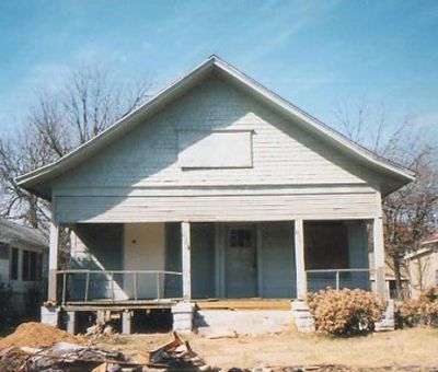 1936 5th 1995
Boarded and abandoned with
several holes in the floors
