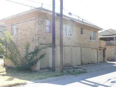2008 Hemphill 2011
North garage apt
