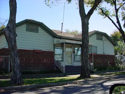 2101 Henderson 2003
