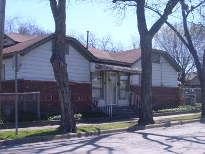 2101 Henderson 2010
