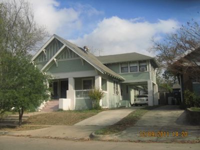 2105 College 2011

