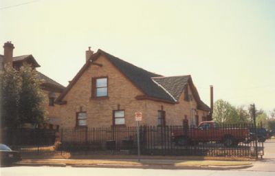 2200 Hemphill 1995
Carriage house 
