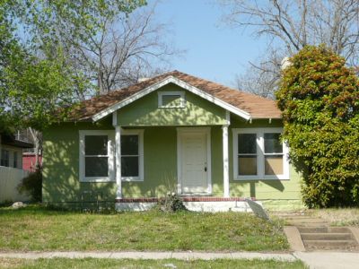2200 Hurley 2008
Remodeled by THAT Investments
