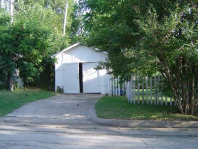 2201 College garage 2005
