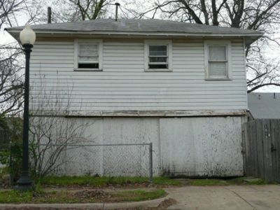2201 Washington garage 2008
