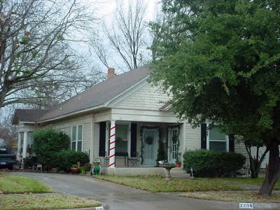 2208 Fairmount 2002
