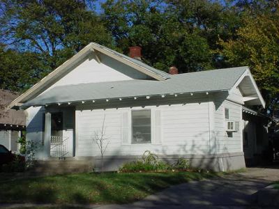 2211 Washington 2003
