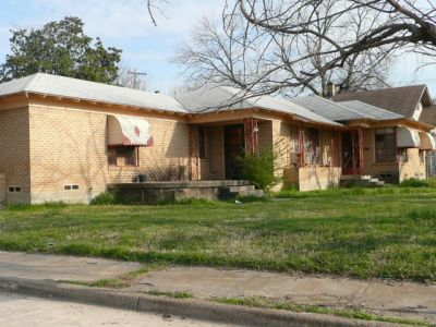 2251 Henderson 2008
