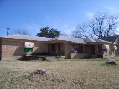 2251 Henderson 2010
