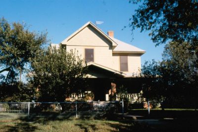 2251 Lipscomb 1990

