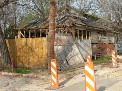 2252 Washington garage 2008
After fire damage
