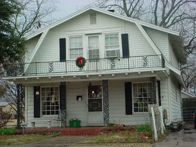 2262 Fairmount 2002
