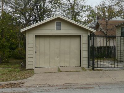 2262 Washington garage 2008

