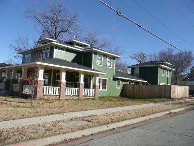 2267 Henderson side 2010 December
