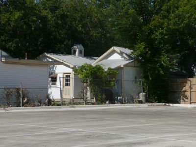 2271 Lipscomb garage 2011
