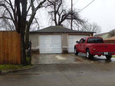 1200 Arlington garage 2019
