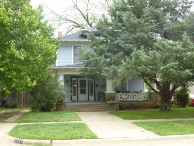 1725 Fairmount 2017 Apr
