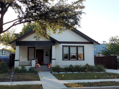 1404_5th_2022
Restoration by DFW BUYERS CLUB LLC
