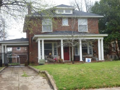 2217_Lipscomb_2019
