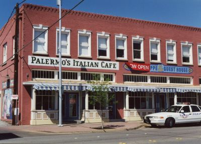 1000 Magnolia 2000
New tenant Palermo's Italian Cafe 
