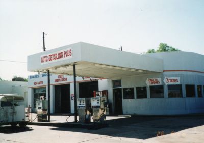 1013 Magnolia 1990
