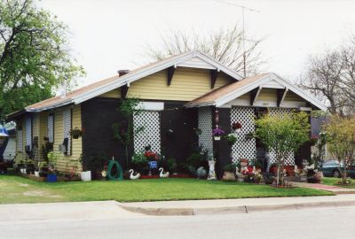 1017 Richmond 2000
