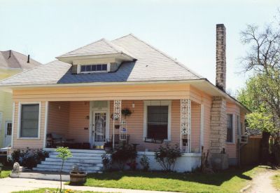 1019 Hawthorne 2000
