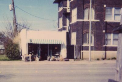 1110 Magnolia 1998
