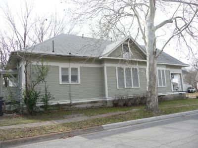 1401 Henderson side 2009
