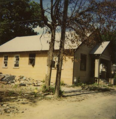 1463 Myrtle east side 1997
After first fire of house next door
