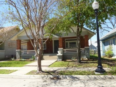 1616 Adams 2016
