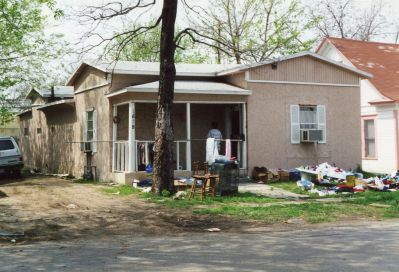 1628 Henderson 2000
