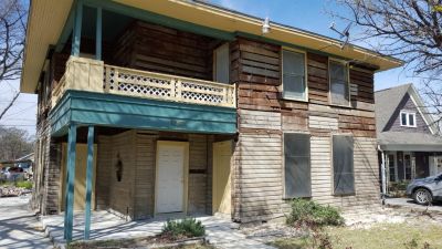 1710 College 2016 September
