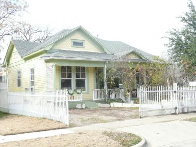 1718 Lipscomb 2011
