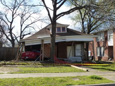 1724 Adams 2016 February
Truck ran into house, knocking off foundation
