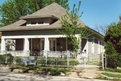 1805  Henderson 2000
