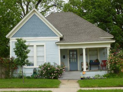 1817 Henderson 2015
