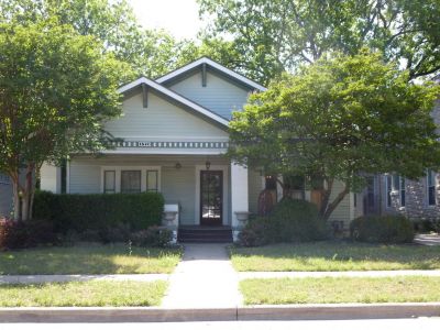 1820 College 2014

