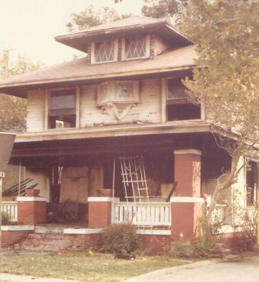 1825 6th 1981
Severely burned by fire during restoration
