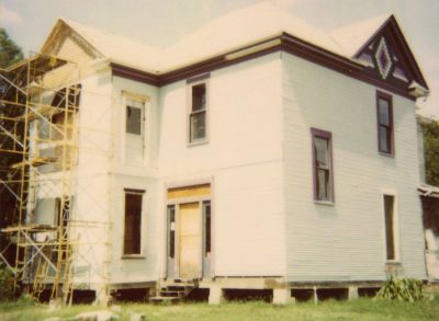 1825 College 1994
