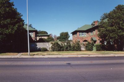 2100 Hemphill 2000
North building
