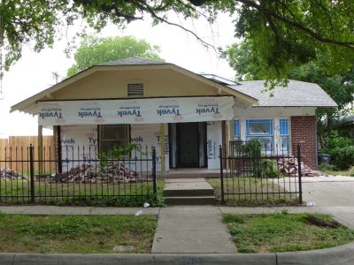 2262 Hurley 2014 July
Porch enclosure was removed
